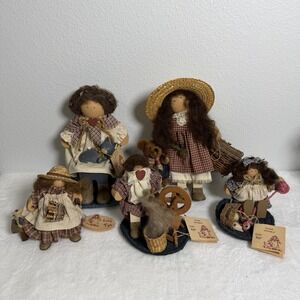 Lot Of Lizzie High Wooden Folk Art Dolls 5 Figurines And Accessories